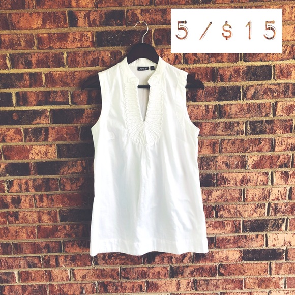 Apt. 9 Tops - 5/$15 APT 9 White Tunic Top